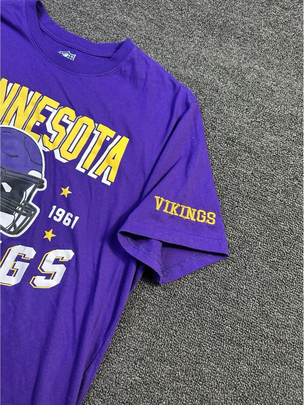 NFL Minnesota Vikings Mens L Purple Graphic Print t-Shirt